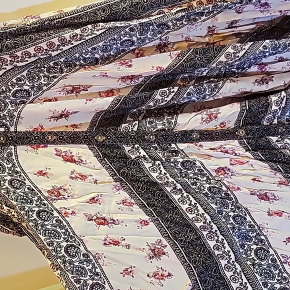 Dress - Picture 3 of 5